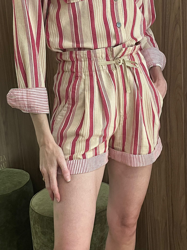Nirma Shorts Beige Red Stripe