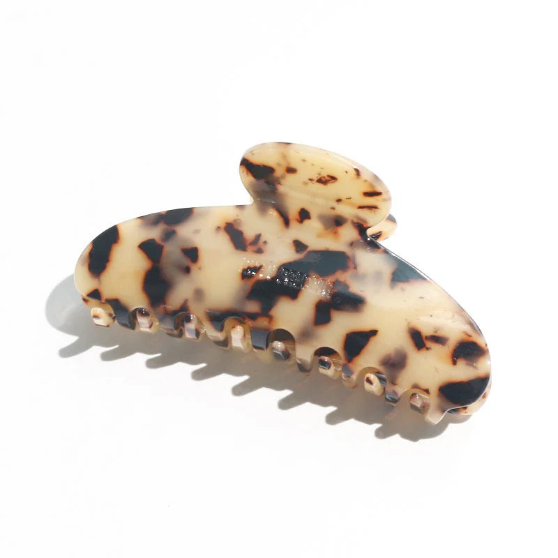 Grande Claw Clip Tortoiseshell