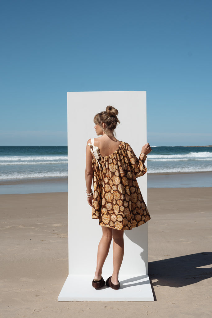 Seashell Asymmetric Smock Mocha