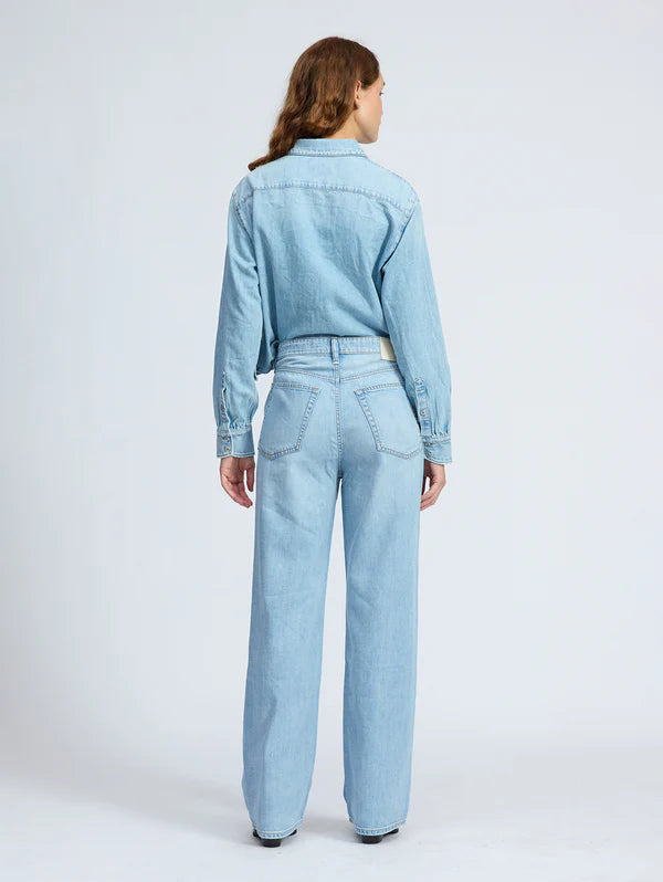 Featherweight Logan Wide-Leg Jean Greenport