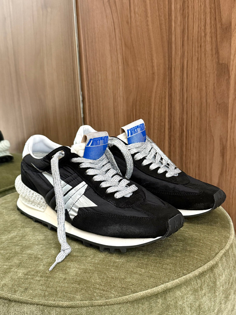 Running Marathon Black Silver