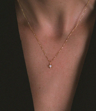 18ct Single Star Diamond Necklace Yellow Gold