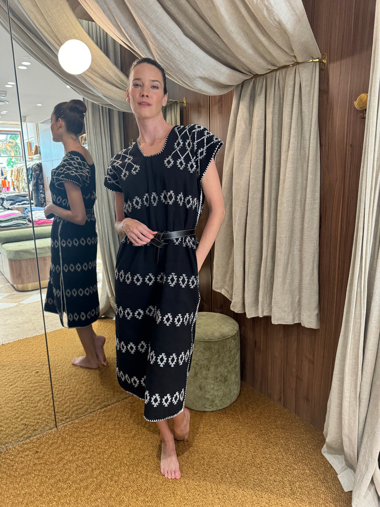 Single Panel Midi Kaftan in Black and White