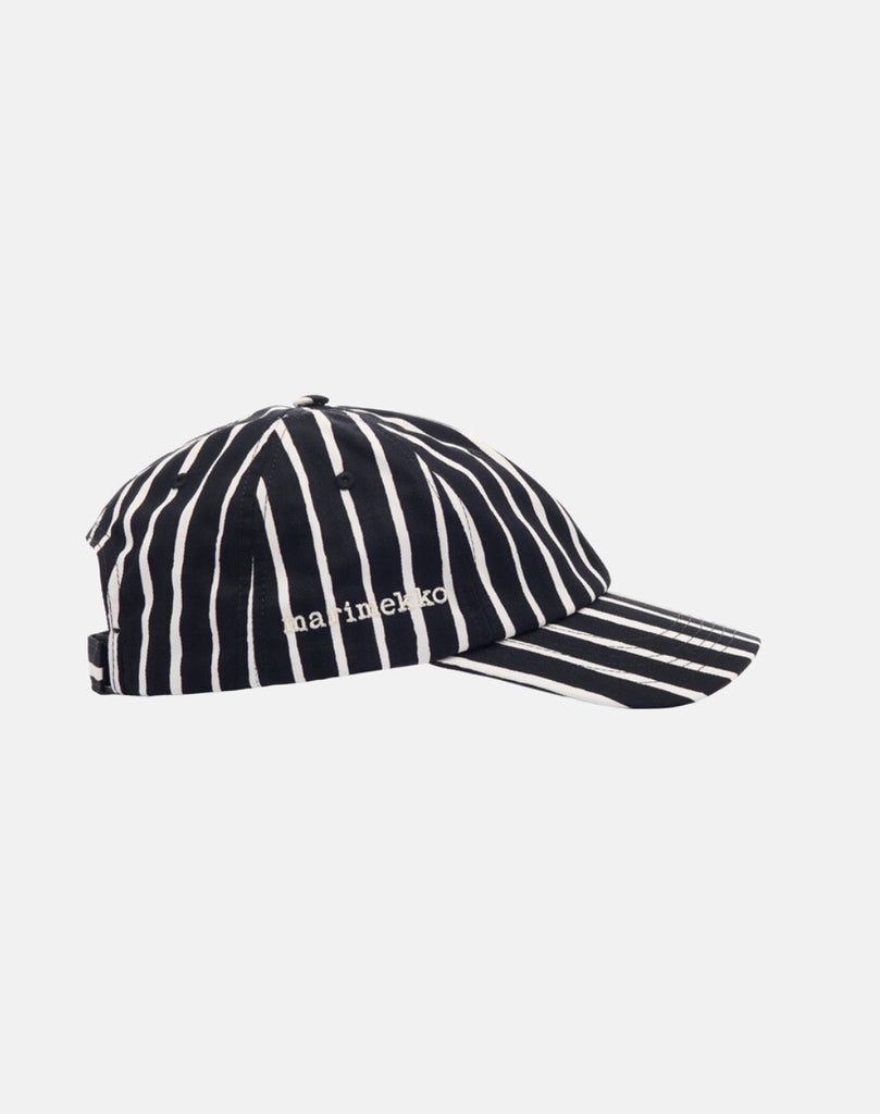 Auvo Piccolo Black Stripe Cap