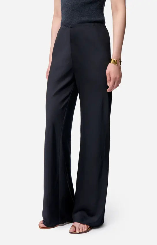 Essaid Pant Black