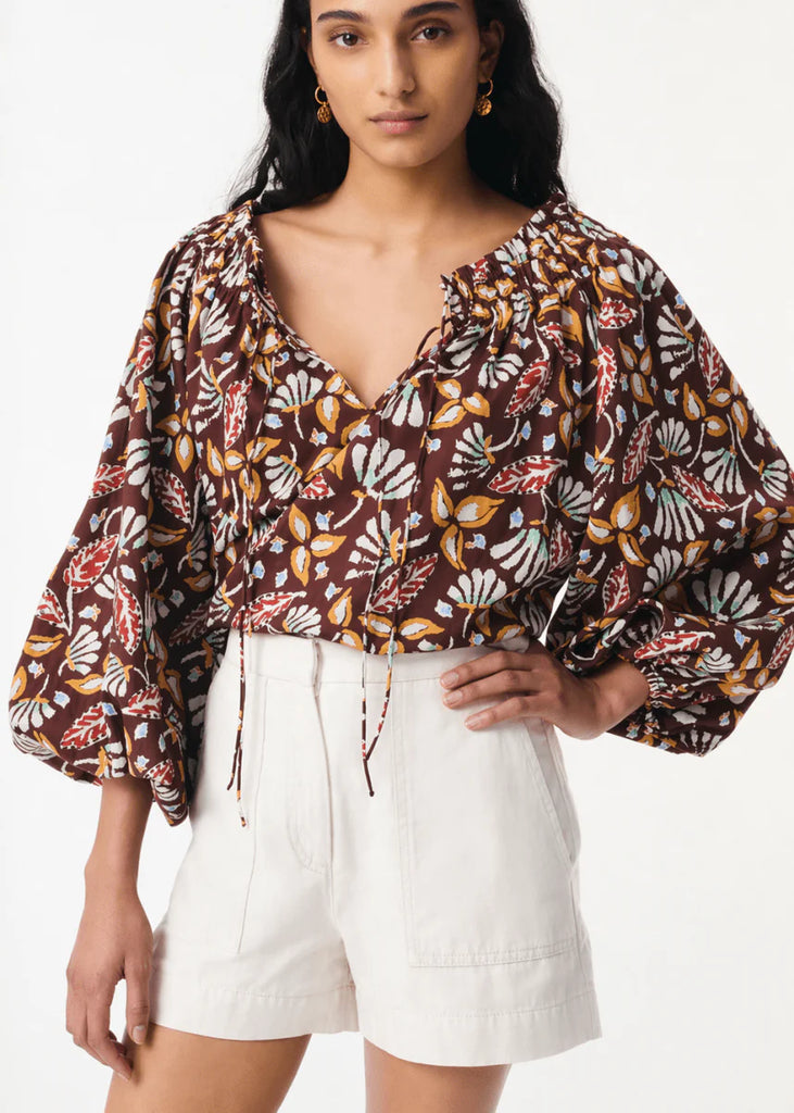 Graviere Short Off White