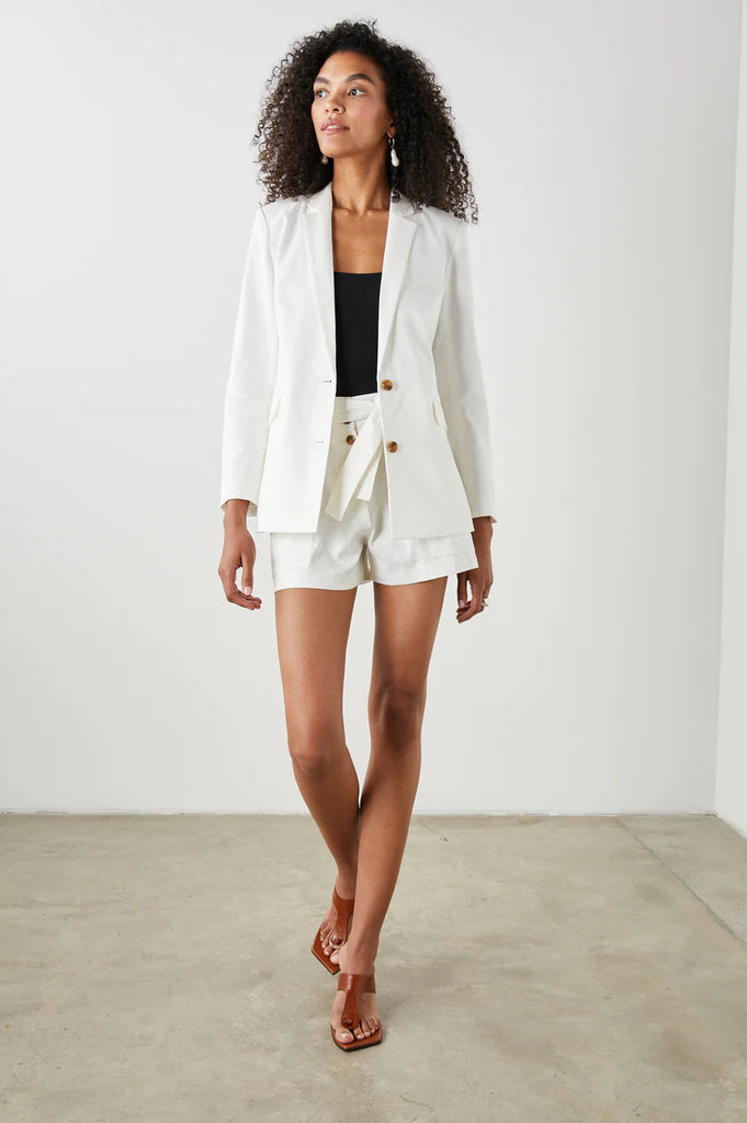 Jasper Short in Creme