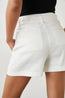 Jasper Short in Creme