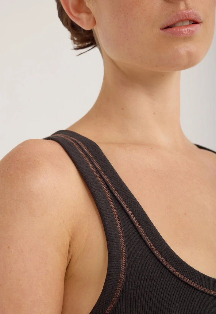 Tolo Tank Black