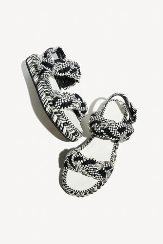 Maria Sandal Black White