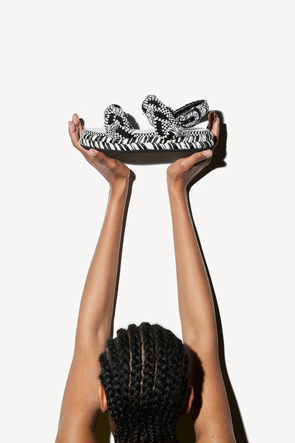 Maria Sandal Black White