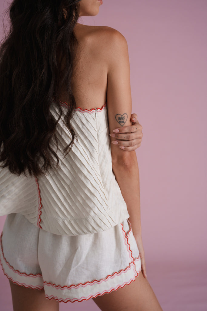 Cherie Scallop Short