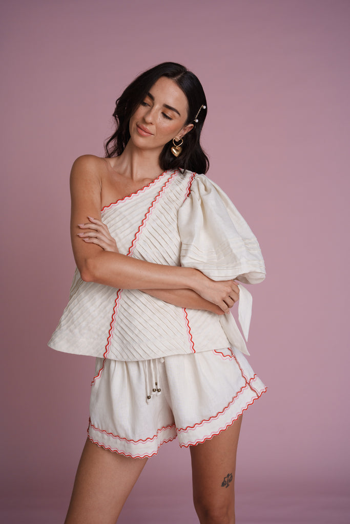 Cherie Scallop Short