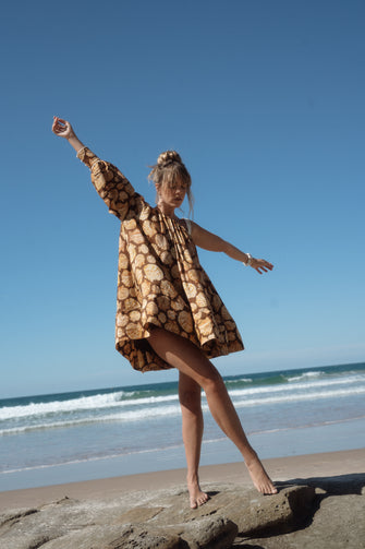 Seashell Asymmetric Smock Mocha