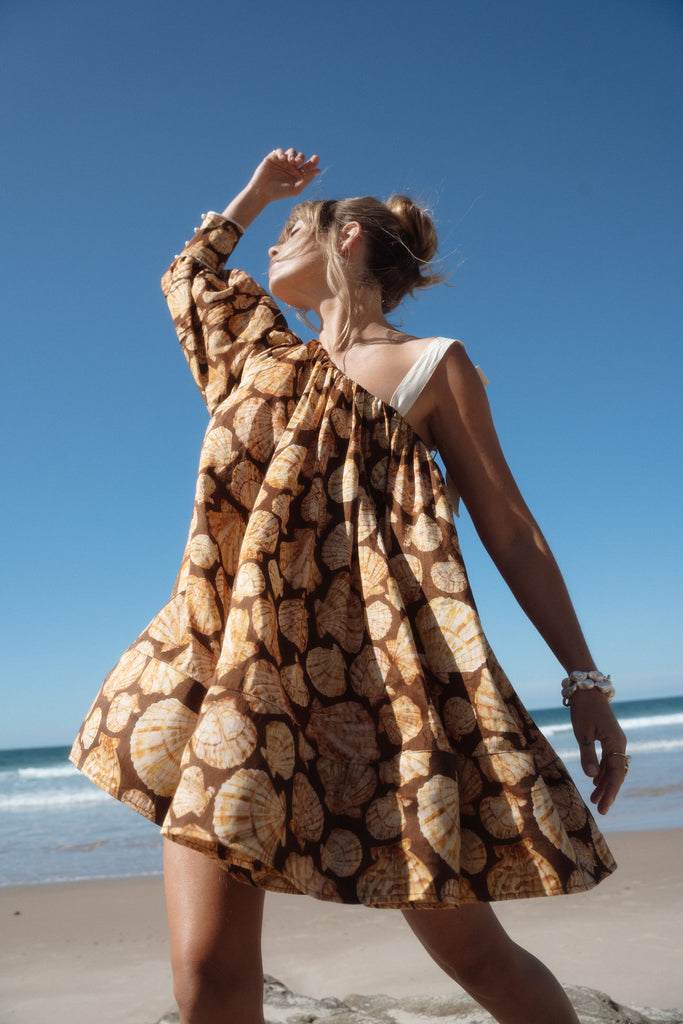Seashell Asymmetric Smock Mocha