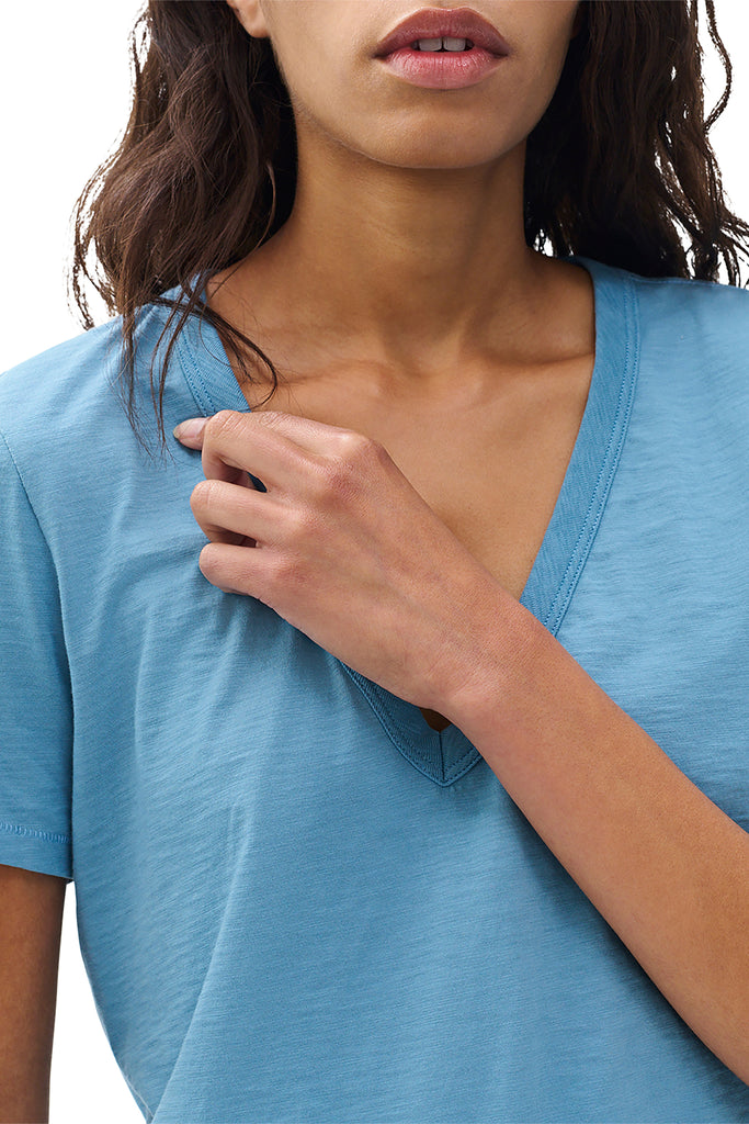 The Slub Vee Fog Blue