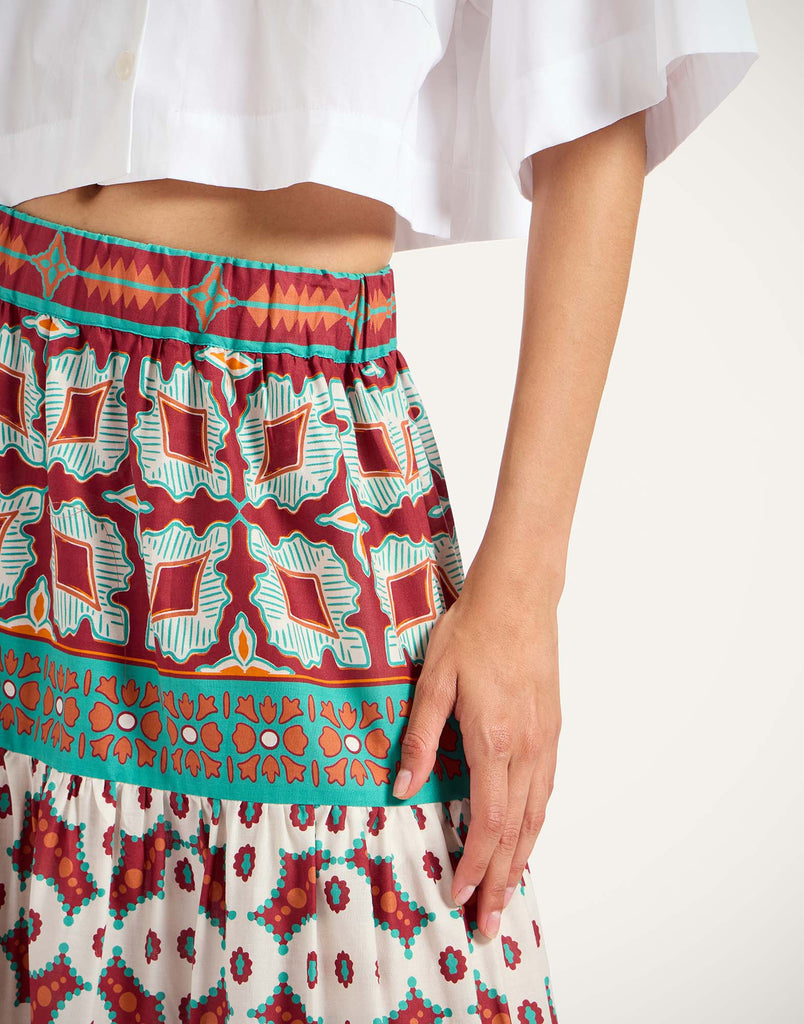 Big Skirt Pagoda Placeé