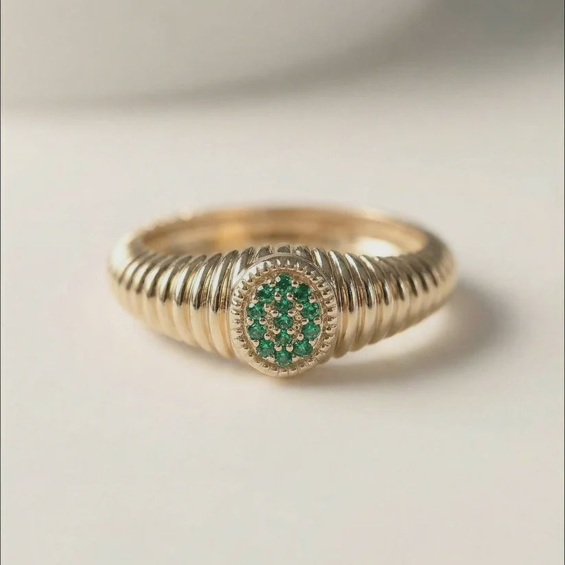 The Rachel Ring fluted Green Emerald  size 3