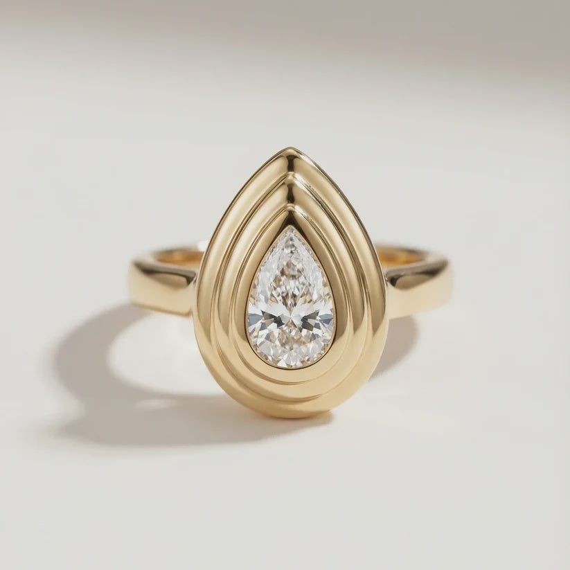 Jaime Pear Diamond Ring 1.1 ct & 10K solid gold size 7