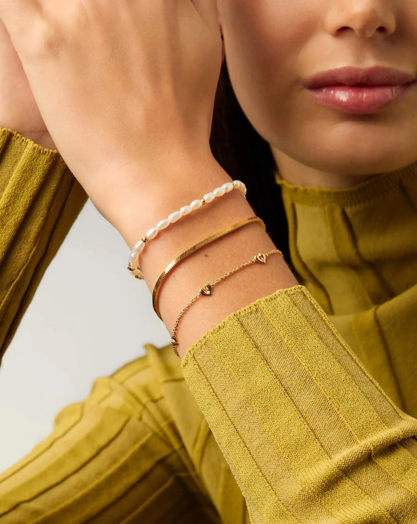 Molton Heart Mini Charm Bracelet