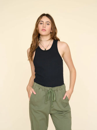 Arynn Tank True Black