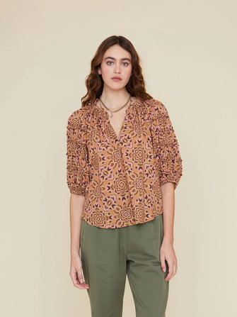 Lucia Top Golden Flora