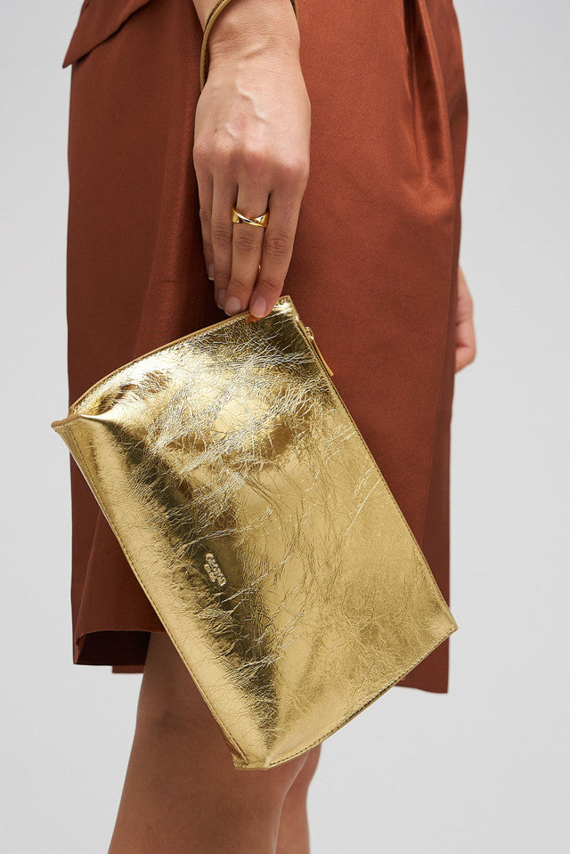 Clara Metallic Pouch