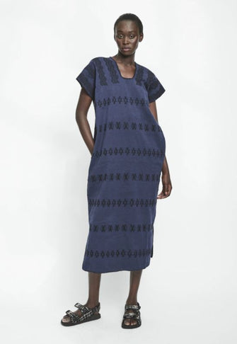 Single panel midi kaftan in navy with black design